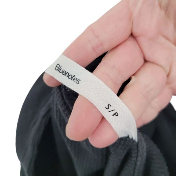 2/$20 Bluenotes Black & White Hoodies Top Crop 60% Cotton Size: Small - Picture 6 of 8